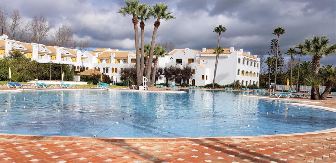 Casa Marias II - Inserido No Resort Golden Club Cabanas 卡巴纳斯·德·塔维拉 外观 照片